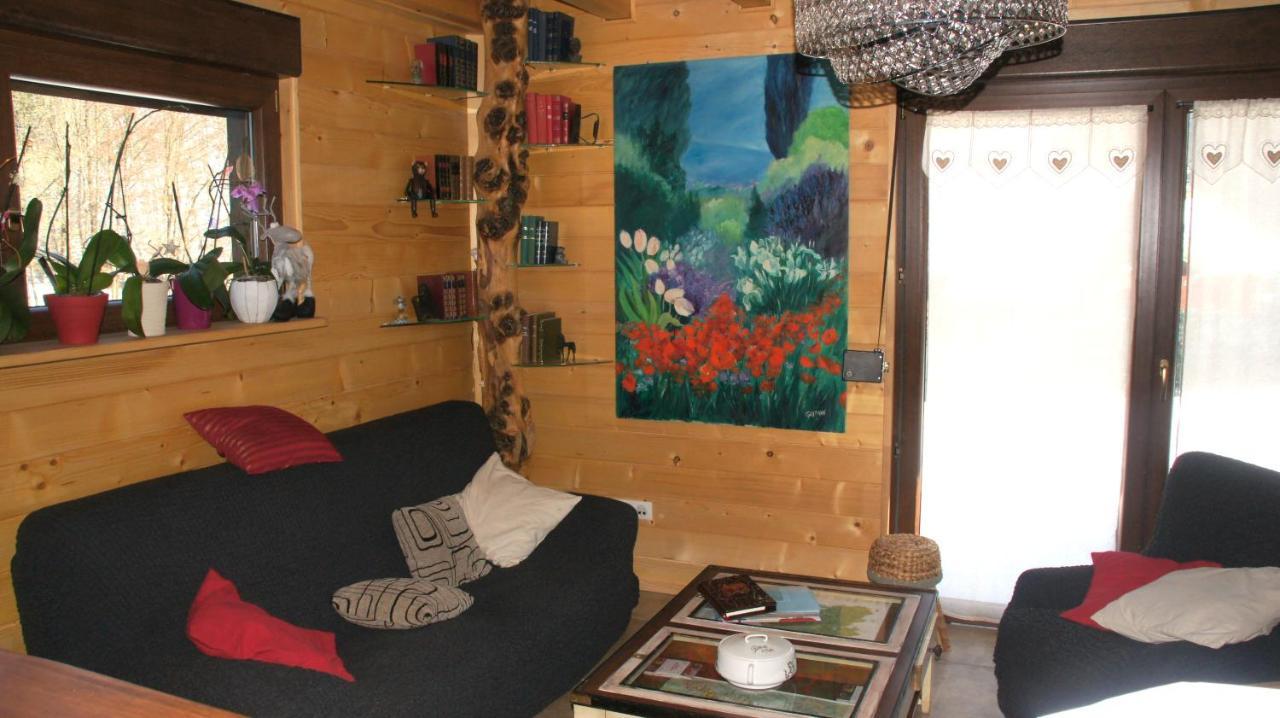 Du Champs Des Semeaux Chalet